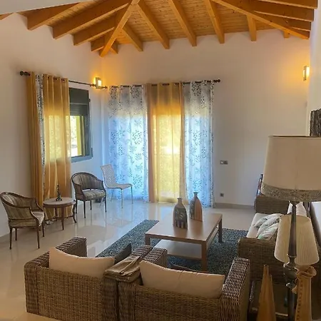 Private Near Of The Beach Willa Girona
